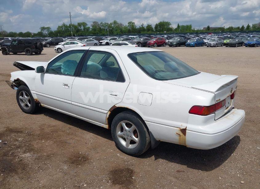 Photo 3 of 1997 Toyota Camry LE (VIN 4T1BG22K1VU782626)