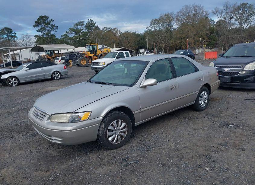 Photo 2 of 1998 Toyota Camry LE (VIN 4T1BG22K1WU348577)