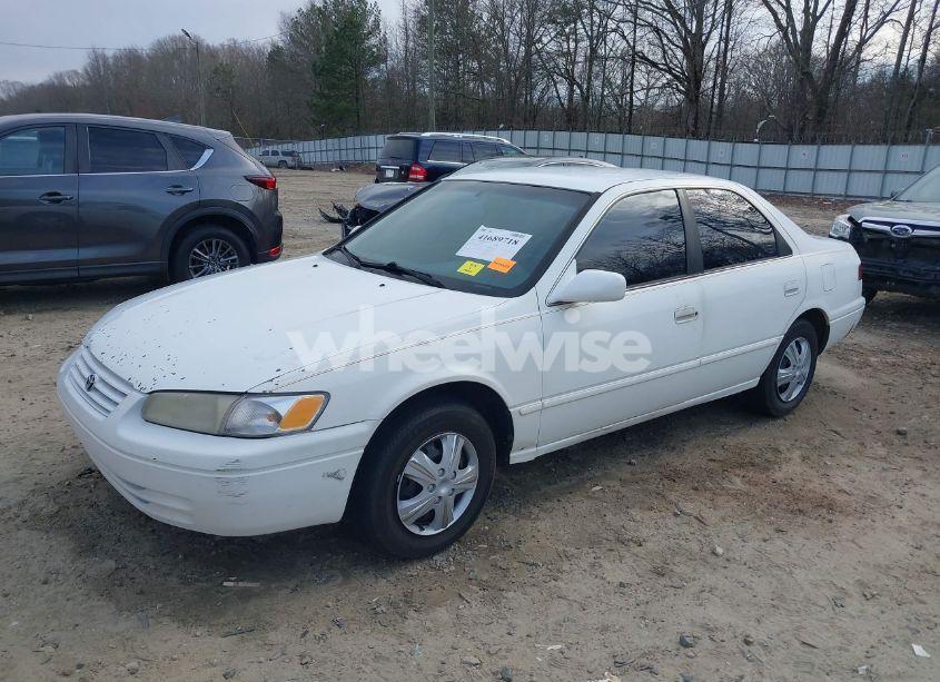 Photo 2 of 1998 Toyota Camry LE (VIN 4T1BG22K1WU826092)
