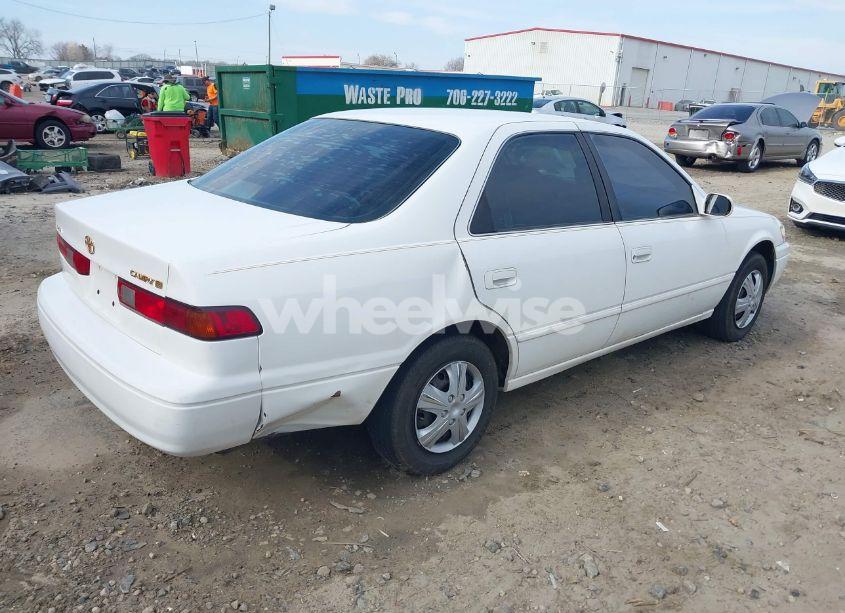 Photo 4 of 1998 Toyota Camry LE (VIN 4T1BG22K1WU826092)