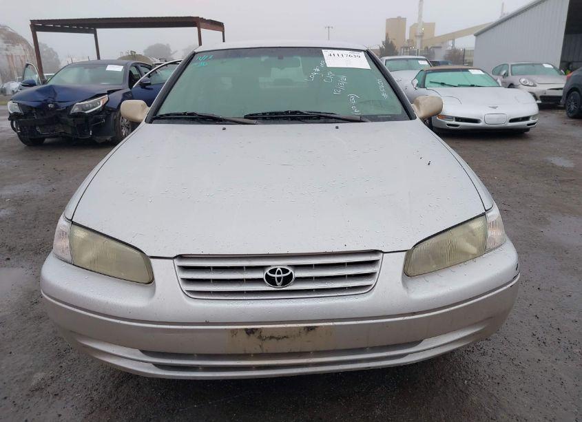 Photo 13 of 1999 Toyota Camry LE (VIN 4T1BG22K1XU480465)