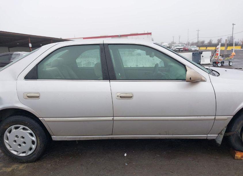 Photo 14 of 1999 Toyota Camry LE (VIN 4T1BG22K1XU480465)