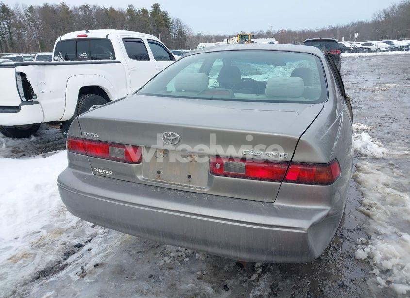 Photo 16 of 1999 Toyota Camry LE (VIN 4T1BG22K1XU595678)