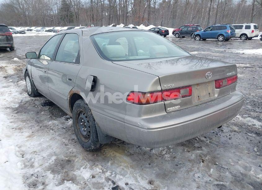 Photo 3 of 1999 Toyota Camry LE (VIN 4T1BG22K1XU595678)