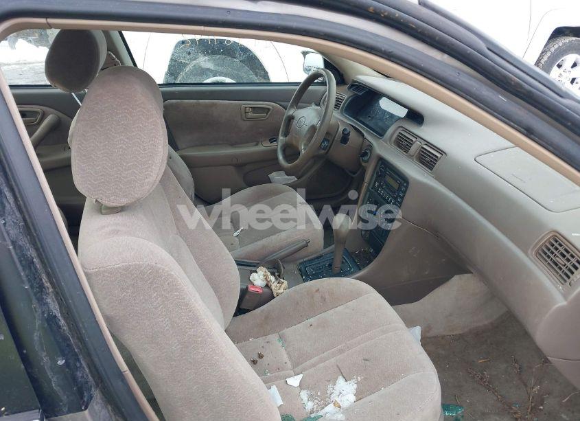 Photo 5 of 1999 Toyota Camry LE (VIN 4T1BG22K1XU595678)