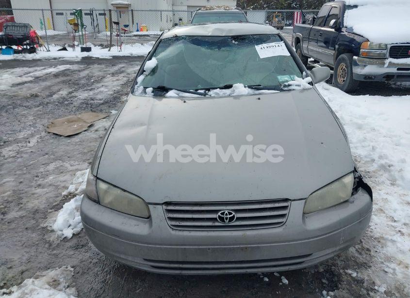 Photo 6 of 1999 Toyota Camry LE (VIN 4T1BG22K1XU595678)