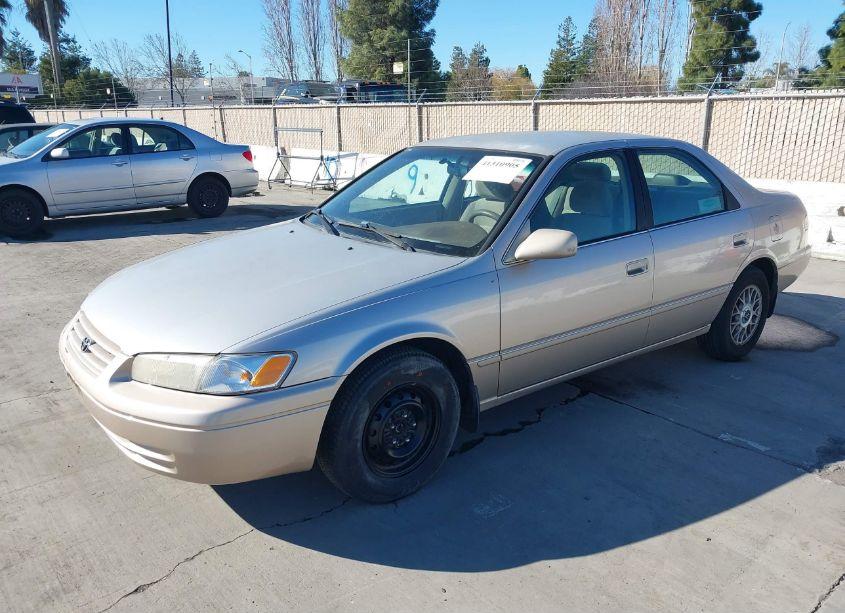 Photo 2 of 1999 Toyota Camry (VIN 4T1BG22K1XU906476)
