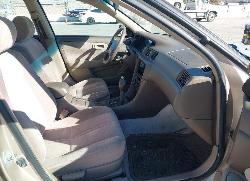 Photo 5 of 1999 Toyota Camry (VIN 4T1BG22K1XU906476)