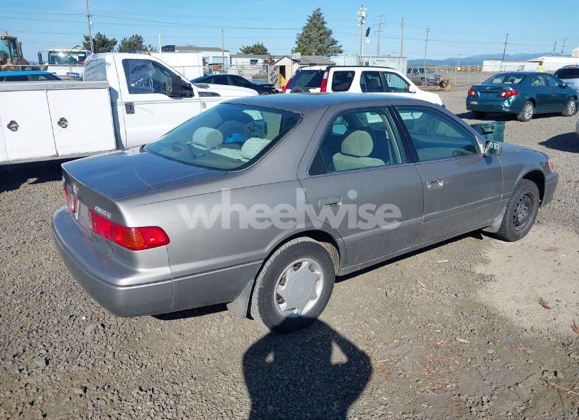 Photo 4 of 2000 Toyota Camry CE (VIN 4T1BG22K1YU002208)