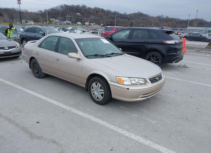 2000 Toyota Camry LE (VIN 4T1BG22K1YU622167) main photo