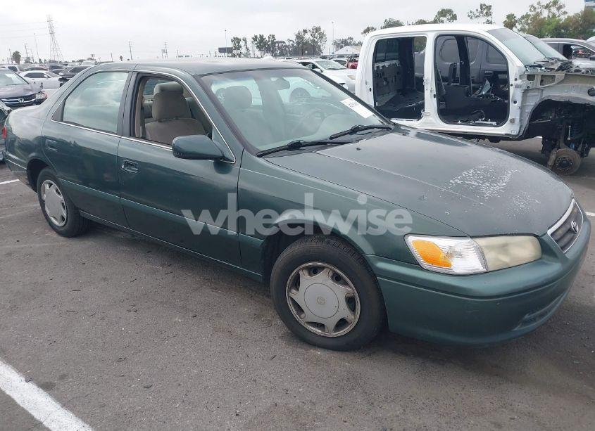 2000 Toyota Camry CE (VIN 4T1BG22K1YU644119) main photo