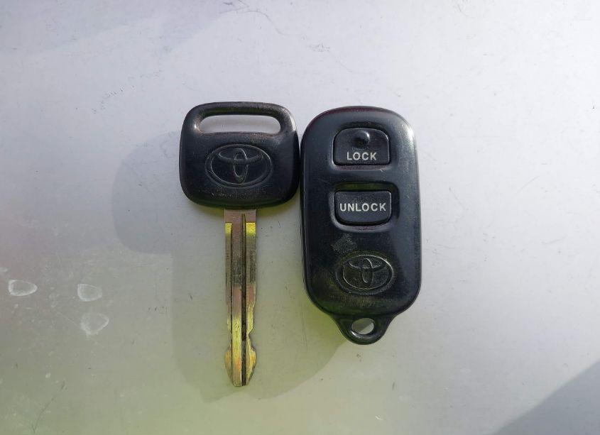 Photo 11 of 2000 Toyota Camry LE (VIN 4T1BG22K1YU708014)