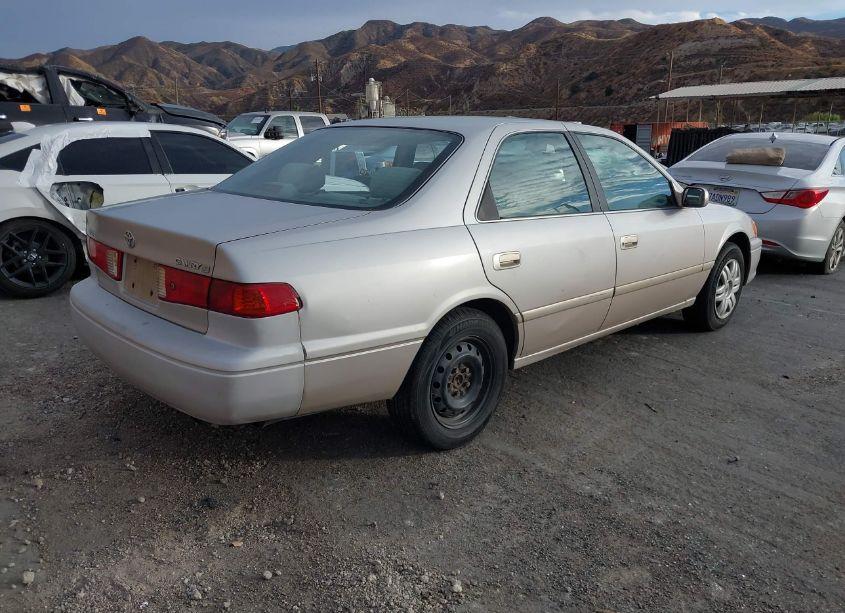 Photo 4 of 2000 Toyota Camry LE (VIN 4T1BG22K1YU708014)