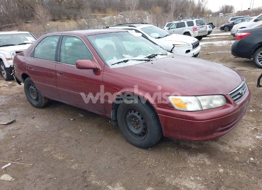 2000 Toyota Camry LE (VIN 4T1BG22K1YU757732) main photo