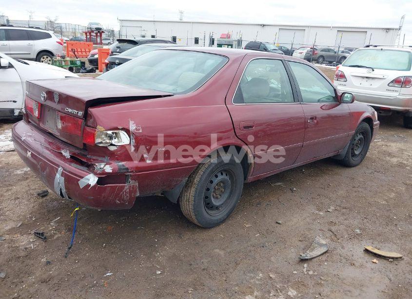 Photo 4 of 2000 Toyota Camry LE (VIN 4T1BG22K1YU757732)