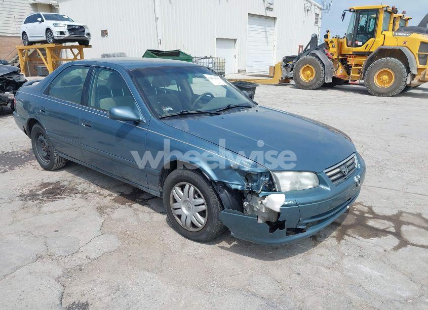 2000 Toyota Camry CE/LE/XLE (VIN 4T1BG22K1YU948633) main photo