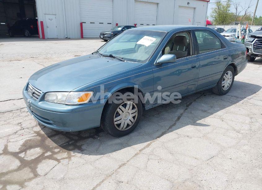 Photo 2 of 2000 Toyota Camry CE/LE/XLE (VIN 4T1BG22K1YU948633)