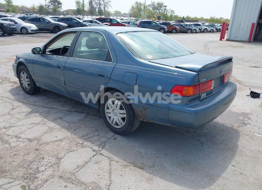 Photo 3 of 2000 Toyota Camry CE/LE/XLE (VIN 4T1BG22K1YU948633)