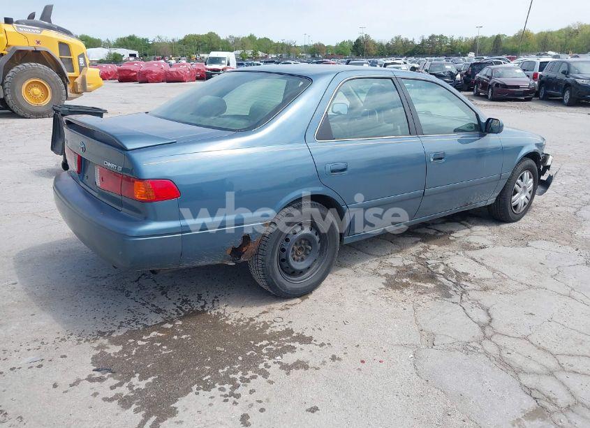 Photo 4 of 2000 Toyota Camry CE/LE/XLE (VIN 4T1BG22K1YU948633)