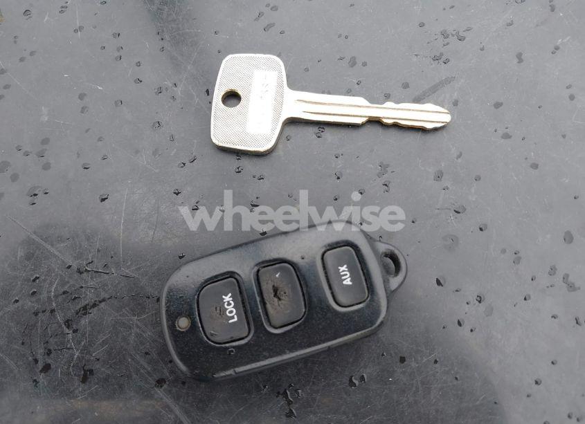 Photo 11 of 2001 Toyota Camry LE (VIN 4T1BG22K21U079983)