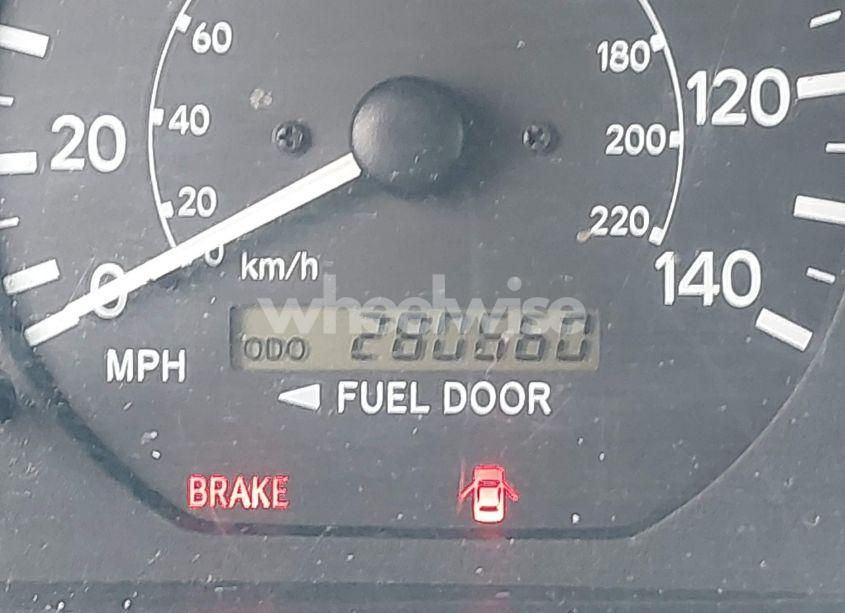 Photo 16 of 2001 Toyota Camry LE (VIN 4T1BG22K21U079983)