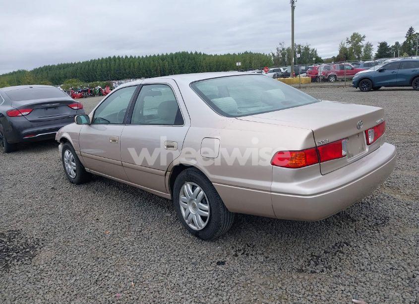 Photo 3 of 2001 Toyota Camry LE (VIN 4T1BG22K21U079983)