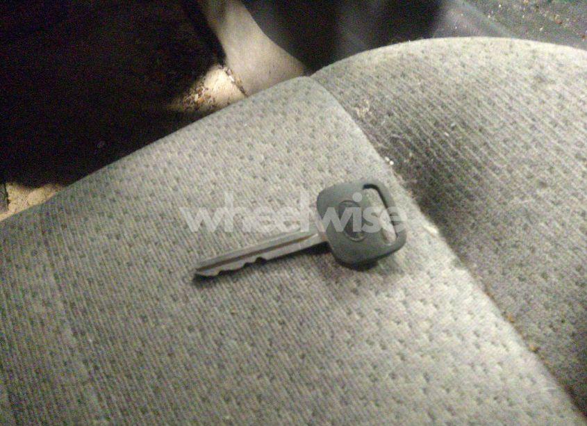 Photo 11 of 2001 Toyota Camry LE (VIN 4T1BG22K21U781964)