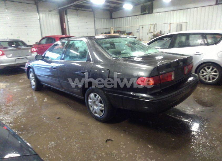 Photo 3 of 2001 Toyota Camry LE (VIN 4T1BG22K21U781964)