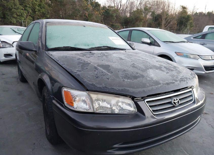 2001 Toyota Camry LE (VIN 4T1BG22K21U790695) main photo
