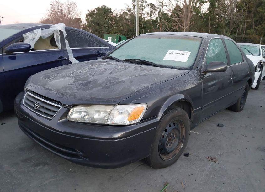 Photo 2 of 2001 Toyota Camry LE (VIN 4T1BG22K21U790695)