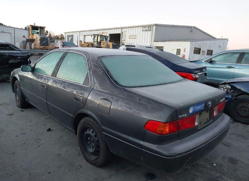 Photo 3 of 2001 Toyota Camry LE (VIN 4T1BG22K21U790695)