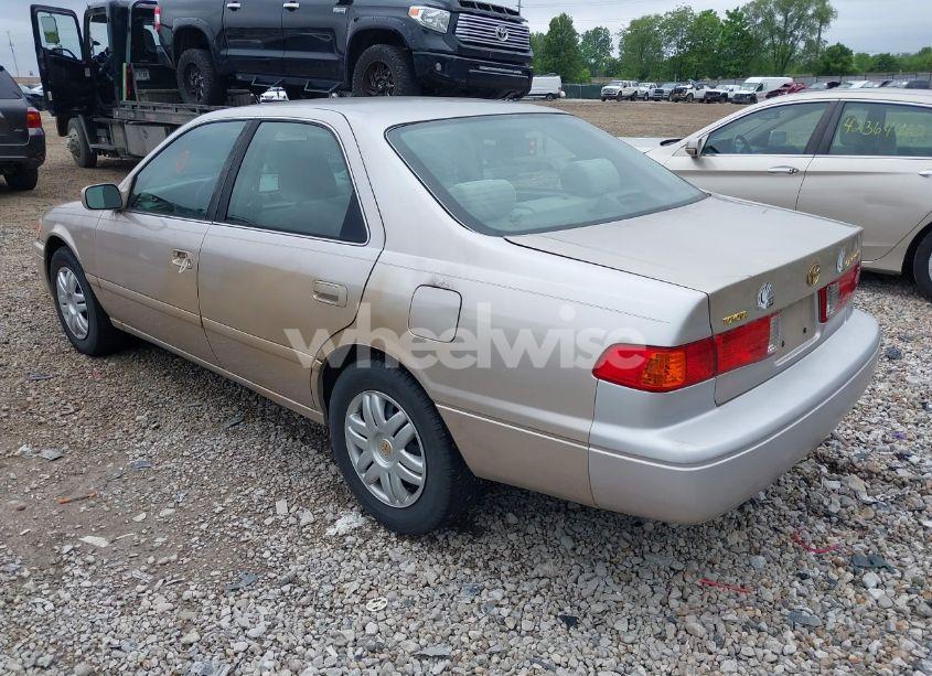 Photo 3 of 2001 Toyota Camry LE (VIN 4T1BG22K21U801890)
