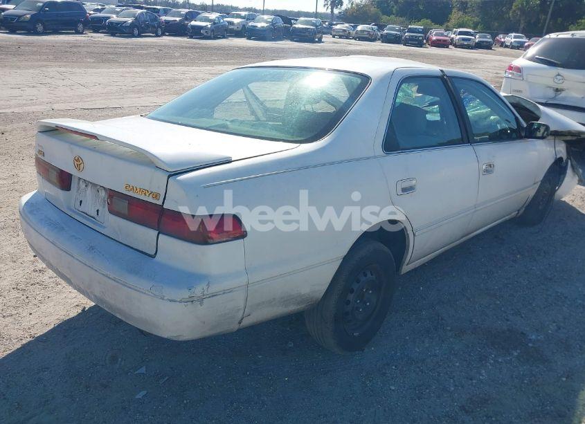 Photo 4 of 1997 Toyota Camry LE (VIN 4T1BG22K2VU002763)