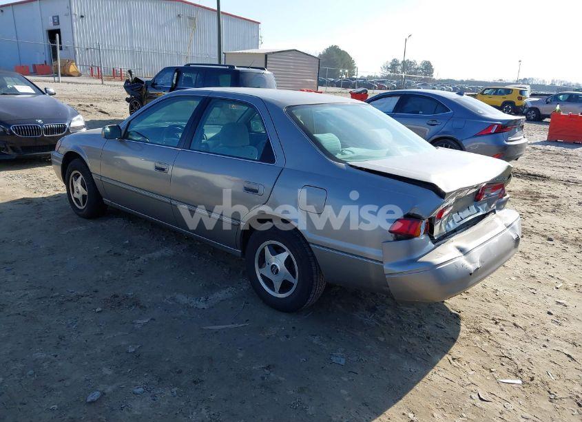 Photo 3 of 1997 Toyota Camry LE (VIN 4T1BG22K2VU043507)