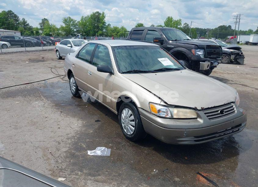 1998 Toyota Camry CE (VIN 4T1BG22K2WU185762) main photo
