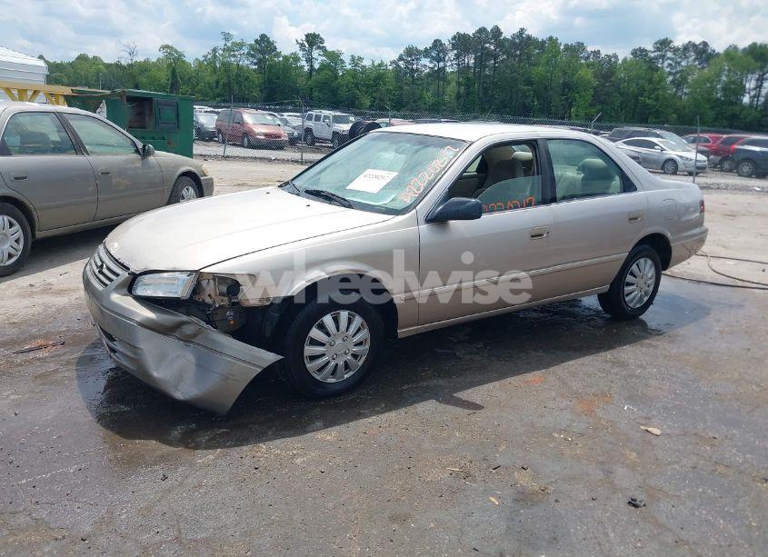Photo 2 of 1998 Toyota Camry CE (VIN 4T1BG22K2WU185762)