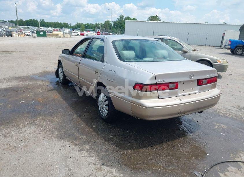 Photo 3 of 1998 Toyota Camry CE (VIN 4T1BG22K2WU185762)