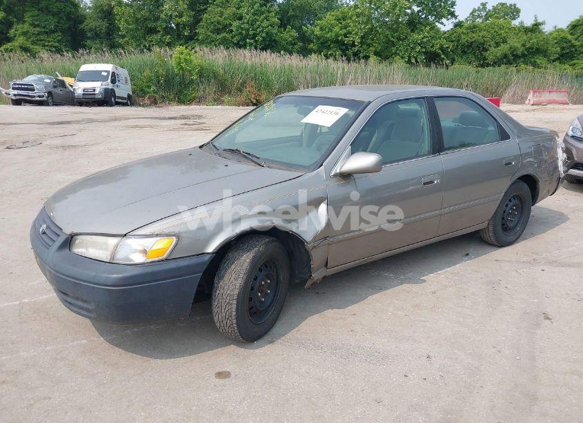 Photo 2 of 1998 Toyota Camry LE (VIN 4T1BG22K2WU278958)