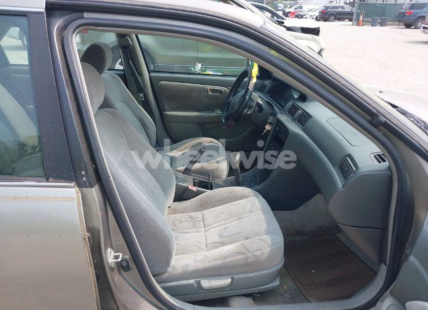 Photo 5 of 1998 Toyota Camry LE (VIN 4T1BG22K2WU278958)