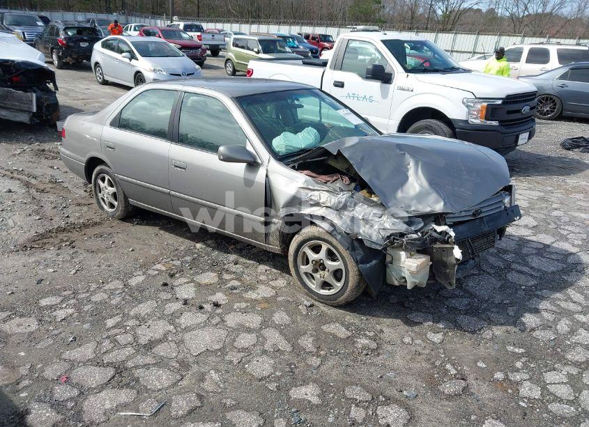 1998 Toyota Camry LE (VIN 4T1BG22K2WU314146) main photo