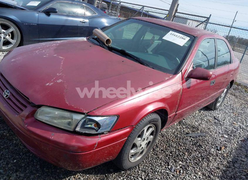 Photo 2 of 1998 Toyota Camry LE (VIN 4T1BG22K2WU839367)