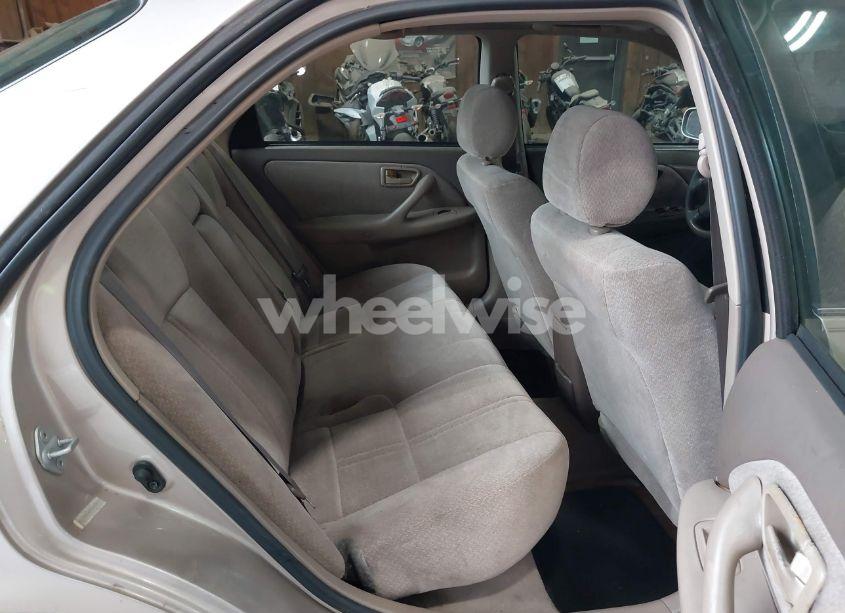 Photo 8 of 2000 Toyota Camry LE (VIN 4T1BG22K2YU660927)