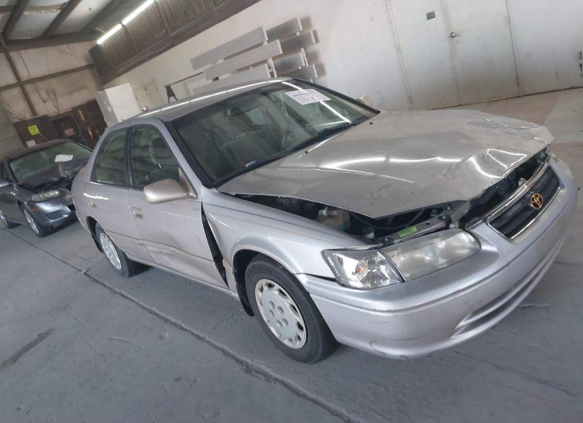2000 Toyota Camry CE (VIN 4T1BG22K2YU708443) main photo