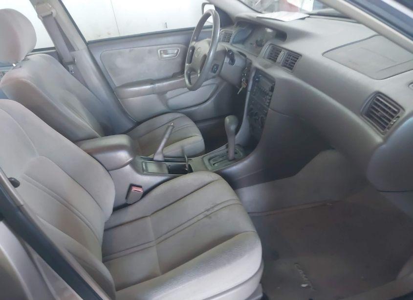 Photo 5 of 2000 Toyota Camry CE (VIN 4T1BG22K2YU708443)