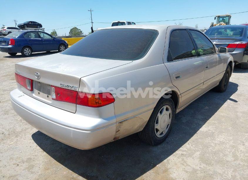 Photo 4 of 2000 Toyota Camry CE (VIN 4T1BG22K2YU924681)