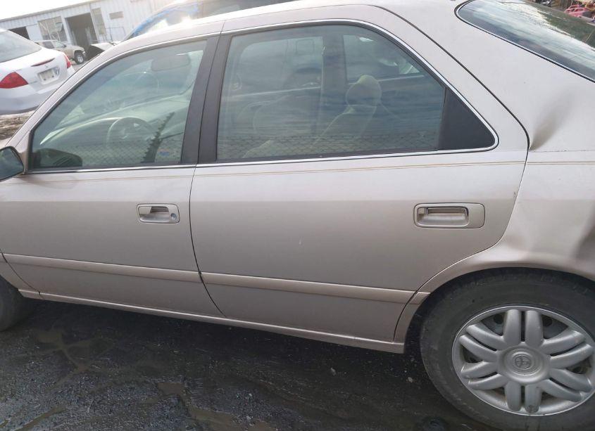 Photo 14 of 2000 Toyota Camry LE (VIN 4T1BG22K2YU942646)