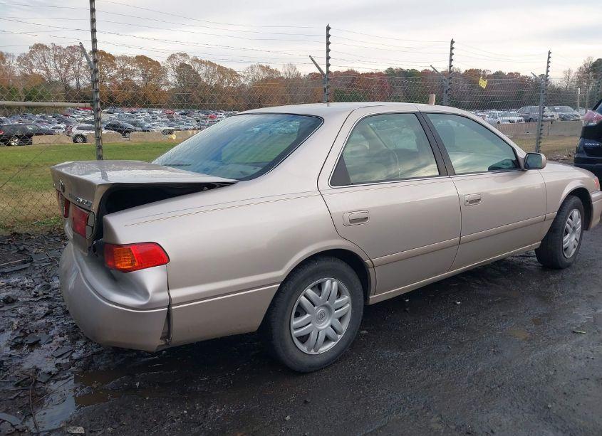 Photo 4 of 2000 Toyota Camry LE (VIN 4T1BG22K2YU942646)