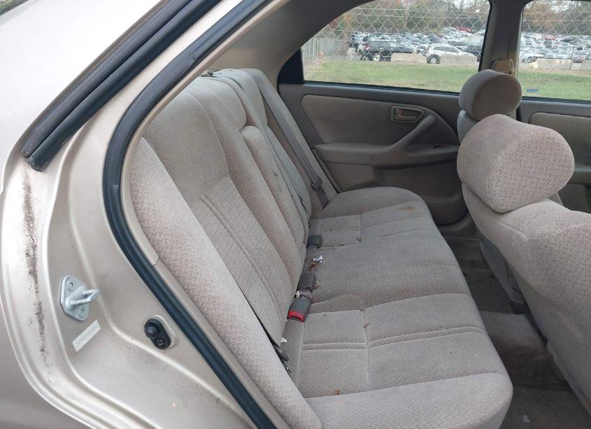 Photo 8 of 2000 Toyota Camry LE (VIN 4T1BG22K2YU942646)