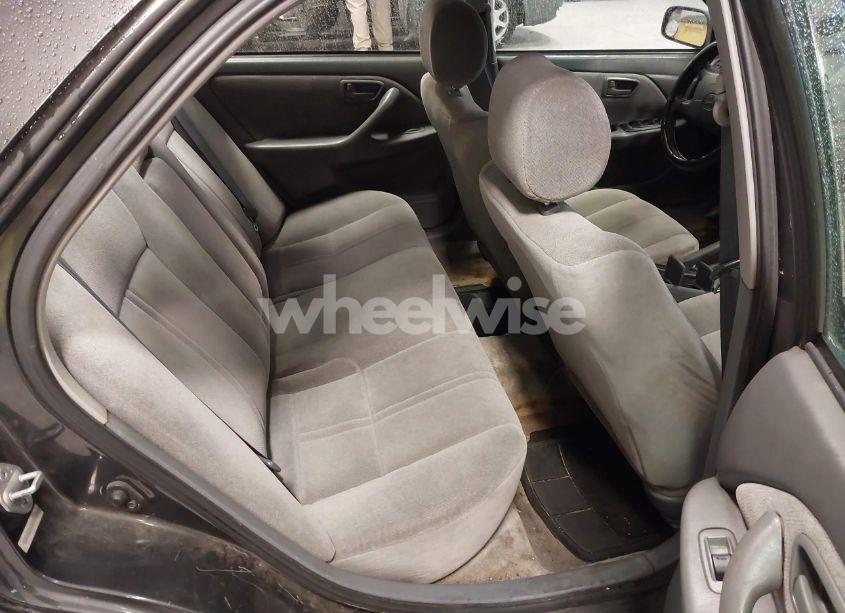 Photo 8 of 2000 Toyota Camry CE (VIN 4T1BG22K2YU958121)