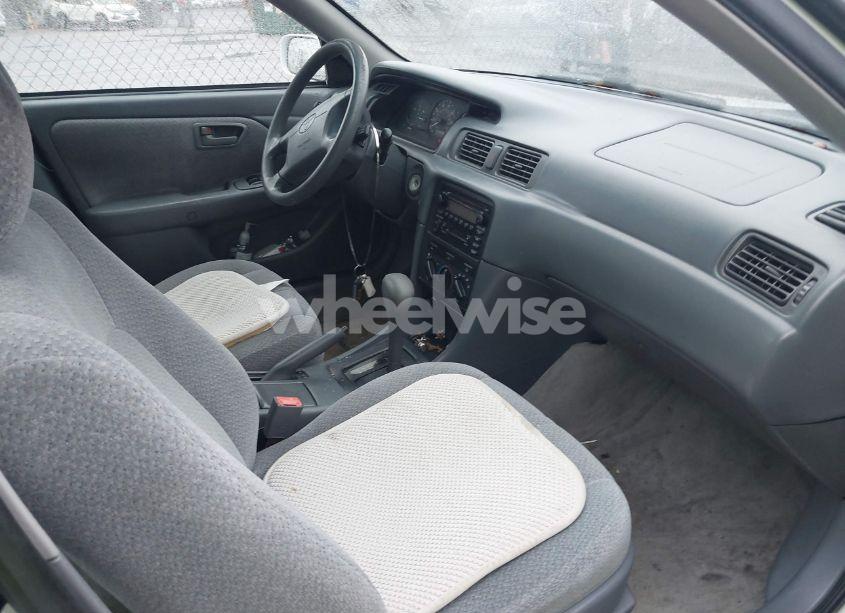 Photo 5 of 2000 Toyota Camry LE (VIN 4T1BG22K2YU976361)